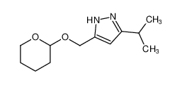 3-isopropyl-5-(((tetrahydro-2H-pyran-2-yl)oxy)methyl)-1H-pyrazole_493038-50-9