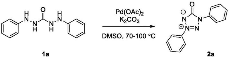 Specific synthesis example of 1,3-diphenyl tetrazolone inner salt 2a from diphenylsemicarbazide 1a showing optimal conditions